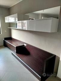 parete attrezzata in legno