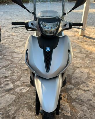 Piaggio Beverly 400 S hpe (2023)