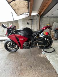 Honda cbr 1000 rr