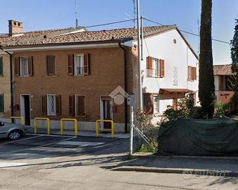 CASA DI CORTE A INVERNO E MONTELEONE