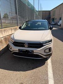 VOLKSWAGEN T-ROC 1.0 TSI 2023 - COME NUOVO