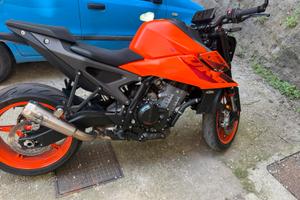 KTM 990 Duke 2024 – Perfetta pronta all’uso