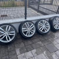 Gomme 225/40 r18 2000 km +Cerchioni
