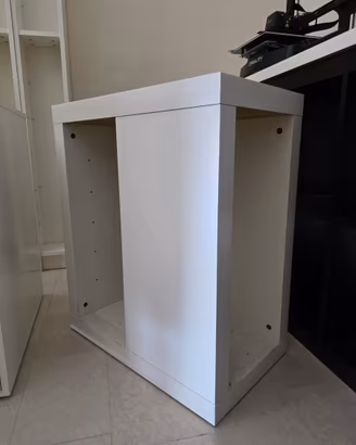 Mobile IKEA KALLAX bianco – scaffale