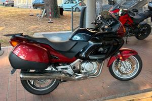 Honda Deauville 650 – 2005 – 43.000 km