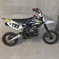 Pit bike