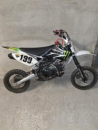 Pit bike