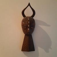 Maschera etnica in legno