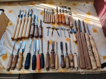 Set di 44 utensili per la lavorazione del legno