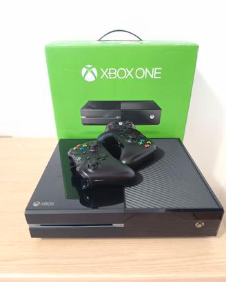 Xbox one 500 GB con due controller+3 giochi