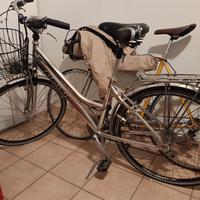 bici vicini donna
