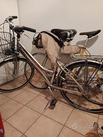bici vicini donna