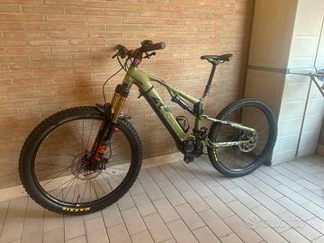 E-mtb Raymon 160e 8.0 ACCESSORIATA