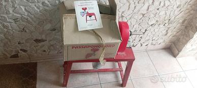 macchina per fare la passata di pomodoro nuova