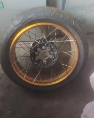 bmw gs 1250 cerchi oro