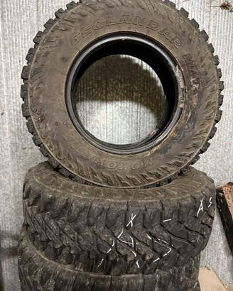Gomme 235/75 R15 M+S