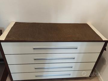 Cassettiera camera da letto