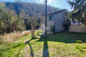 CASA SEMINDIPENDENTE A SOGLIANO AL RUBICONE