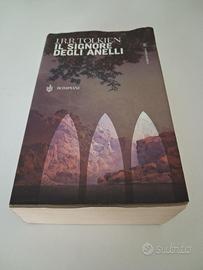 J.R.R. Tolkien – Il Signore degli Anelli trilogia