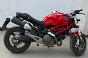 Ducati monster 696