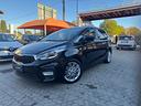 kia-carens-1-7-crdi-7-posti-adatta-a-neopatentati
