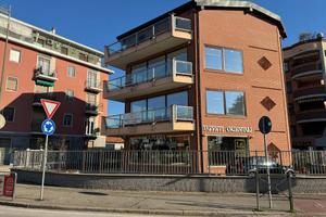 Immobile di 538 m² con più di 5 locali a Novara