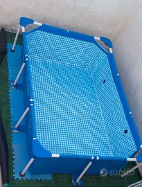 Piscina + accessori omaggio