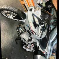 R1100s