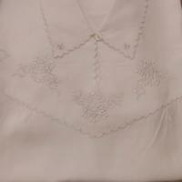 Camicie da notte in puro lino ricamate a mano