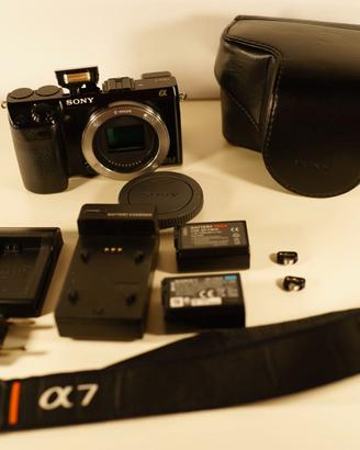 Sony Nex 7 con custodia originale