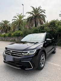 Volkswagen Tiguan R-Line 2.0 TDI 150 CV DSG