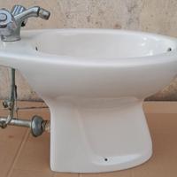 Bidet completo con miscelatore e scarico