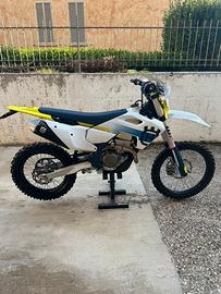 Husqvarna FE350 modello 2024 22 ore