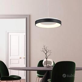 La lampada a sospensione rotonda Ceilo TELECOMANDO