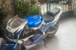 Suzuki gsx r750