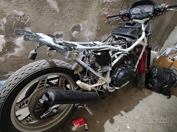 Honda Vf 400 F semi restaurata