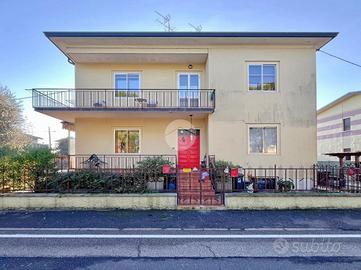 PORZIONE DI BIFAMILIARE A ZEVIO