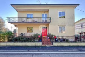 PORZIONE DI BIFAMILIARE A ZEVIO