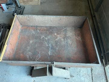 Carrello per trattore