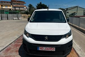 Peugeot partner 1500 130cv L2