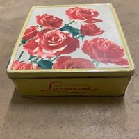 Scatola in latta anni 50/60 - Biscotti “Lazzaroni”