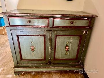 Credenza tirolese dipinta a mano  ’900