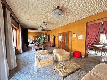 Appartamento di ampia metratura - Corso Garibaldi