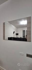 Specchiera  vetro con finitura in legno tortora