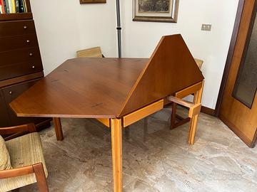 Tavolo vintage in legno – Design italiano  '70-'80