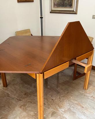 Tavolo vintage in legno – Design italiano  '70-'80