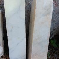 Colonnine di marmo bianco di Carrara 