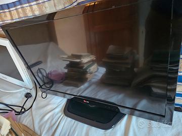 televisore LG 26 pollici LCD decoder incluso