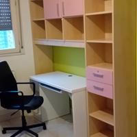 Libreria Scrivania e Sedia 