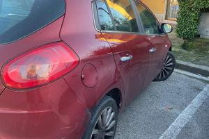 Fiat bravo 2012.   1.6 diesel